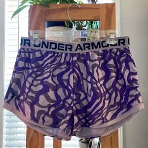 UNDER ARMOUR ATHLETIC SHORTS (JUNIOR)